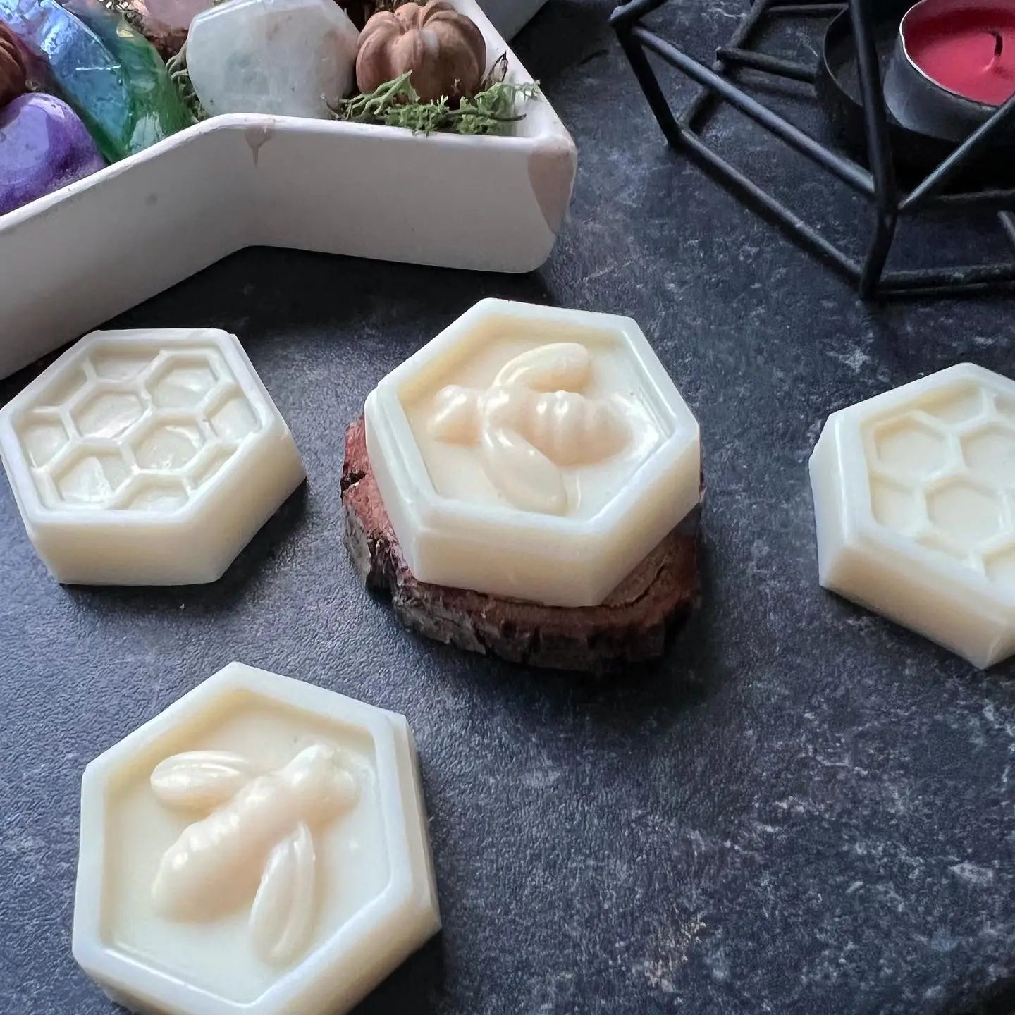 Honey Cream wax melts - honeycomb and bees - Spellbound