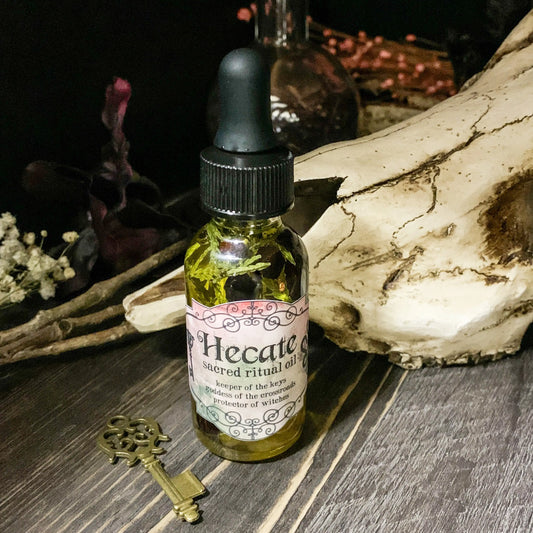 Hecate Sacred Ritual Oil | Altar Oil | Spellcrafting | Witchcraft | Hekate | Candle Dressing Oil | Pagan | Protection Oil | Crossroads - Spellbound