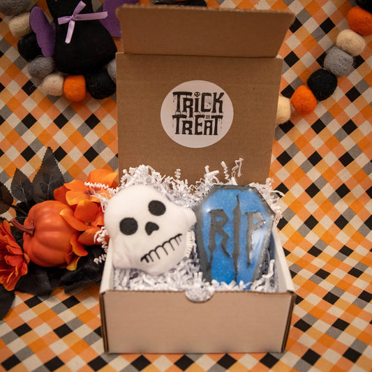 Halloween Gift Box with Plush and Coffin Bath Bomb - Spellbound